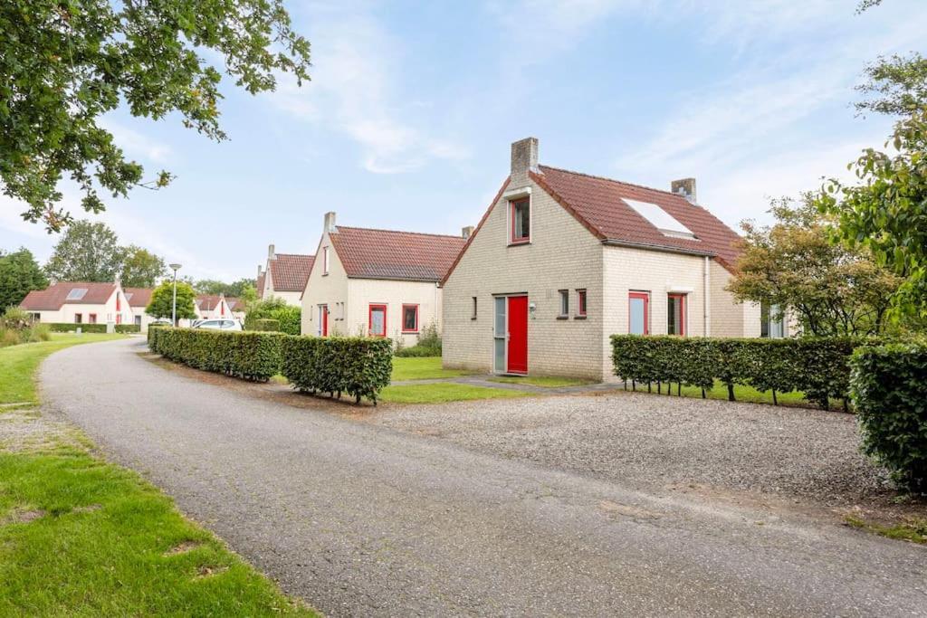 Vakantiehuis Aan Het Water -Incl Laadpaal- Ewijk Exteriör bild