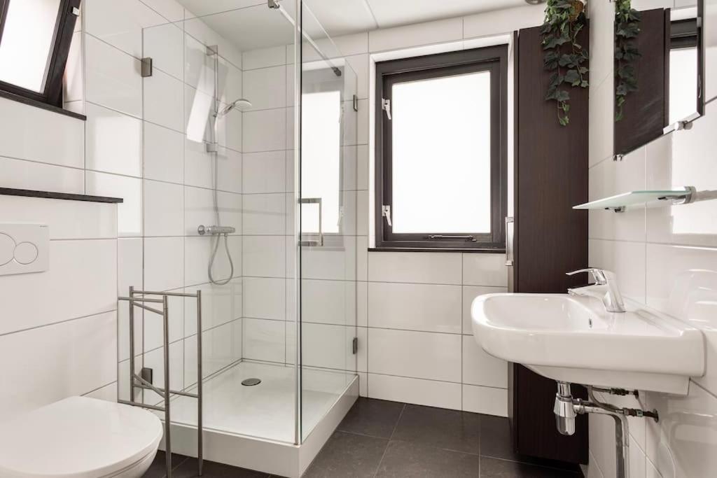 Vakantiehuis Aan Het Water -Incl Laadpaal- Ewijk Exteriör bild