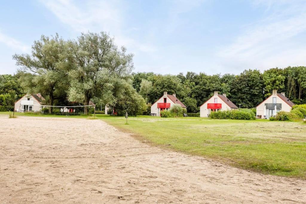 Vakantiehuis Aan Het Water -Incl Laadpaal- Ewijk Exteriör bild