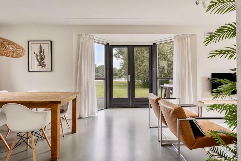 Vakantiehuis Aan Het Water -Incl Laadpaal- Ewijk Exteriör bild